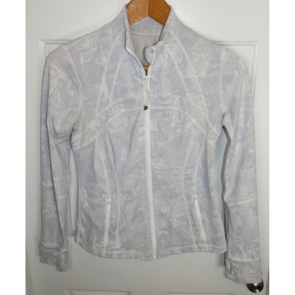 Lululemon DEFINE Jacket Tropical Eternal Wave AOP Women's Size 8 Athleisure